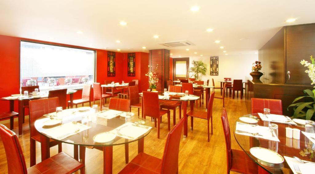 Hotel Ambience Executive Pimpri-Chinchwad Restaurace fotografie